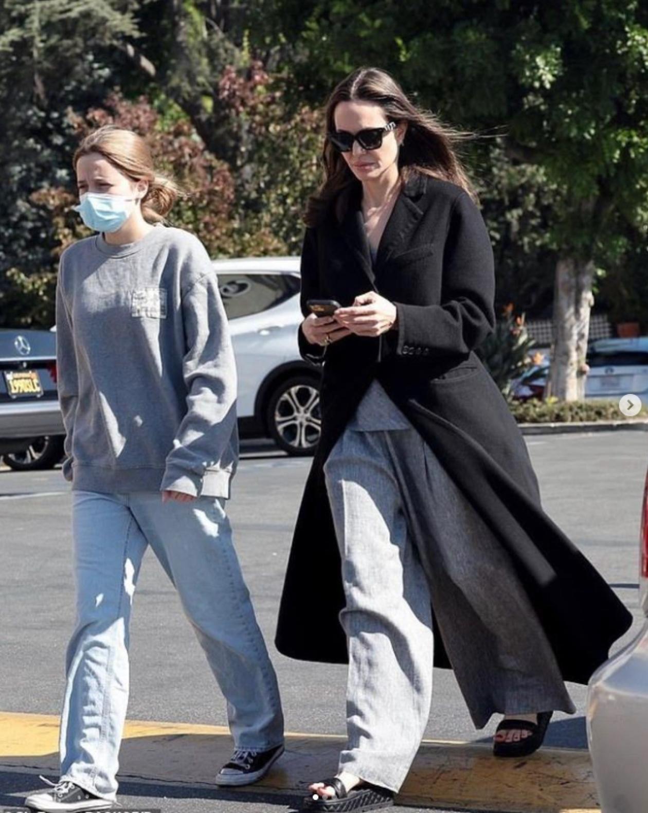 Анджелина Джоли с дочерью в Лос-Анджелесе