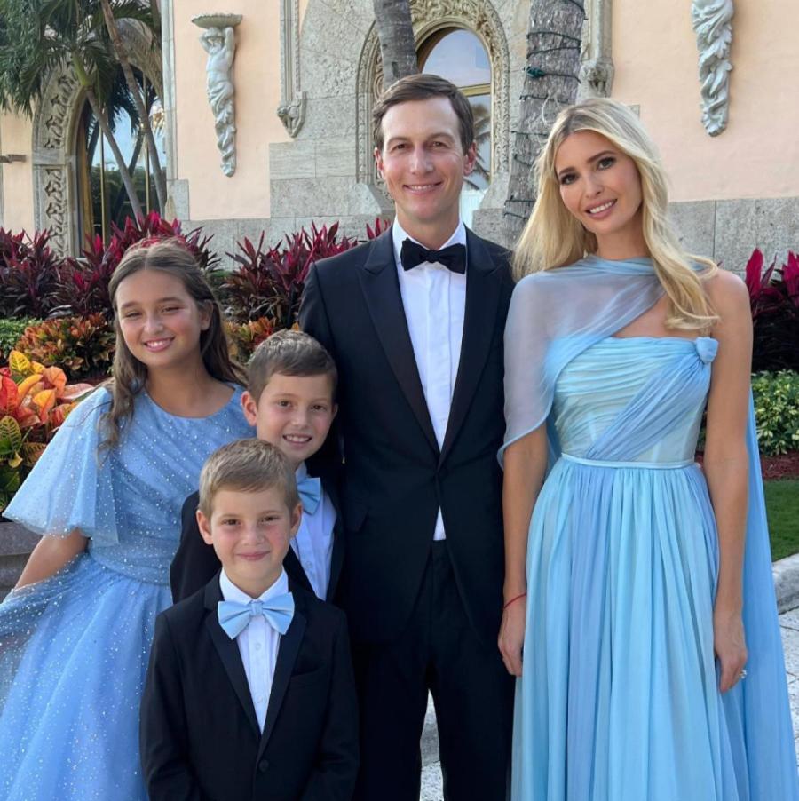 Иванка Трамп с мужем и детьми на свадбе Тиффани Трамп