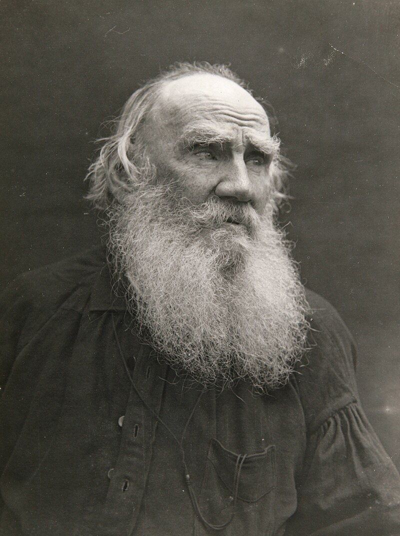 Lev_Nikolayevich_Tolstoy_in_1910_by_Vladimir_Chertkov.jpg