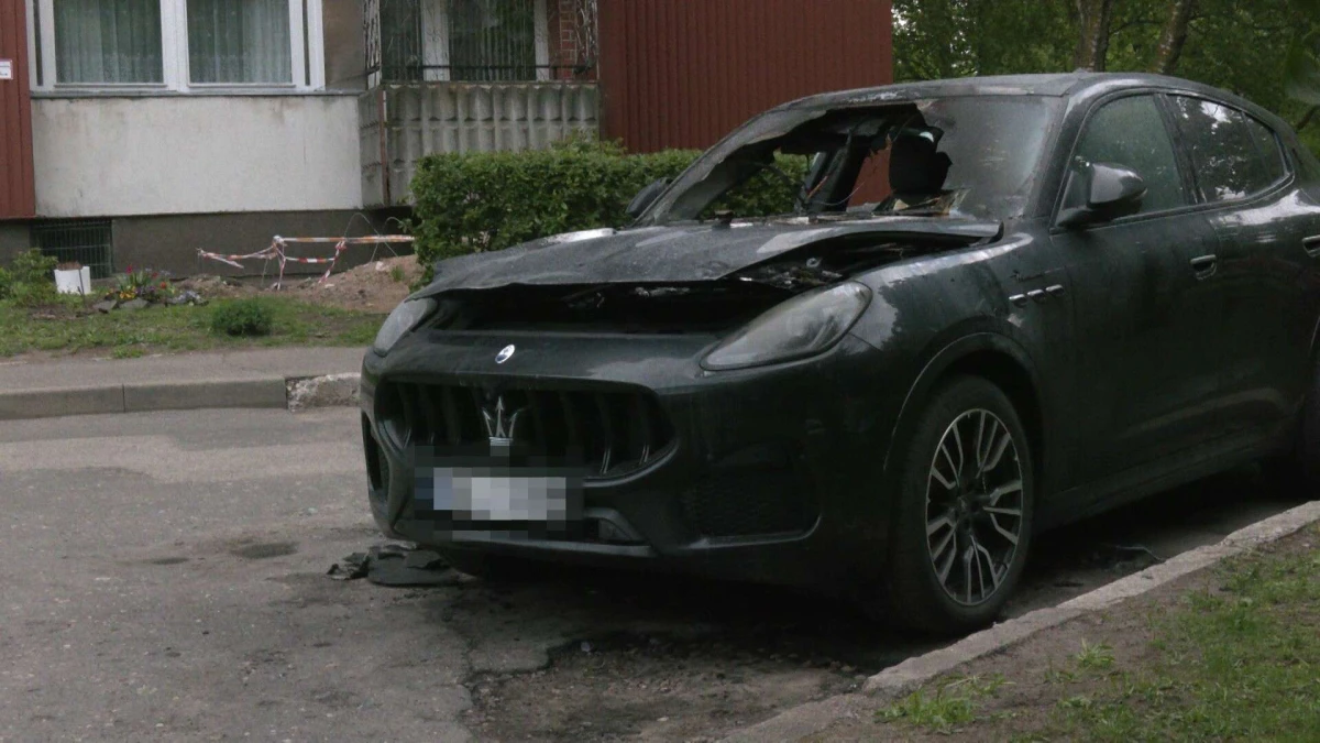 Изображение к статье: Сгоревший Maserati
