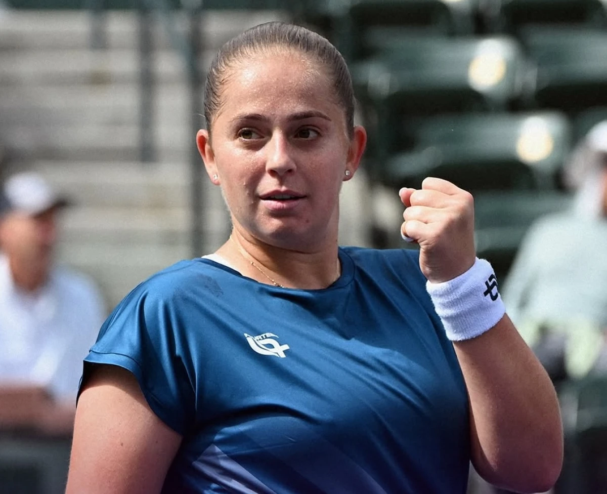 Изображение к статье: Алена Остапенко