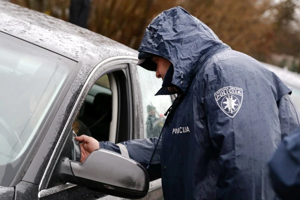 Изображение к статье: Полиция оперативно прибыла на место аварии.