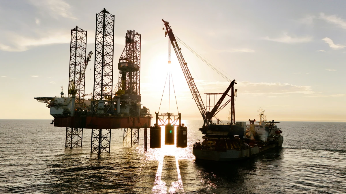 Изображение к статье: Добыча нефти в море