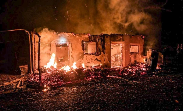 Изображение к статье: разрушенное строение после ракетное обстрела