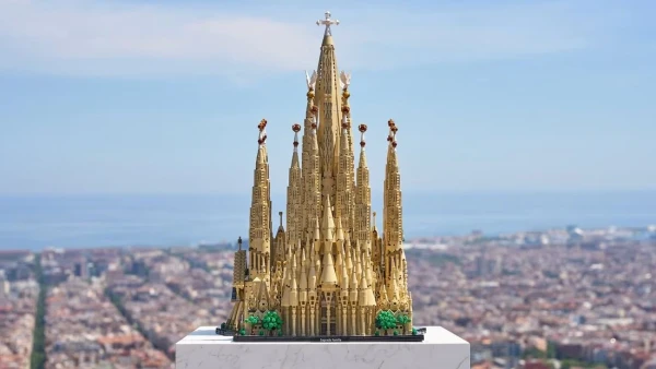 Изображение к статье: Набор Lego «Саграда Фамилия». Фото: LEGO / CNN