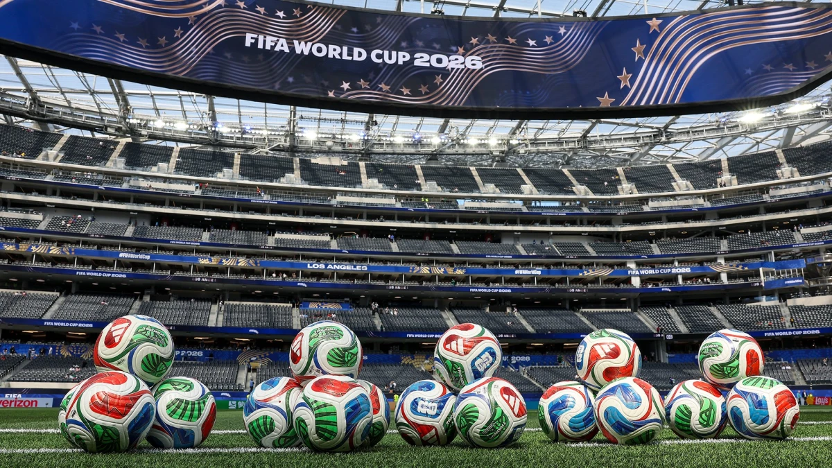 Изображение к статье: Мячи FIFA