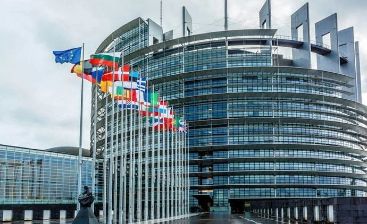 Изображение к статье: Здание Европарламента