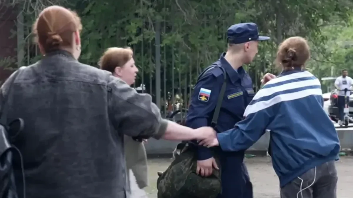 Изображение к статье: Отправка на "СВО" - зачастую билет в один конец.