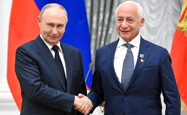 Изображение к статье: На церемонии награждения званием Героя Труда России. 24 декабря 2025 года.