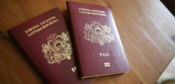 Изображение к статье: Паспорт все стерпит