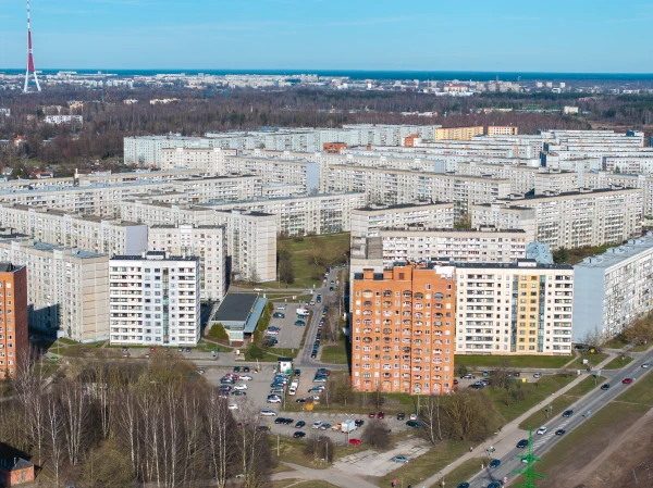 Изображение к статье: Многоэтажные дома в Риге.