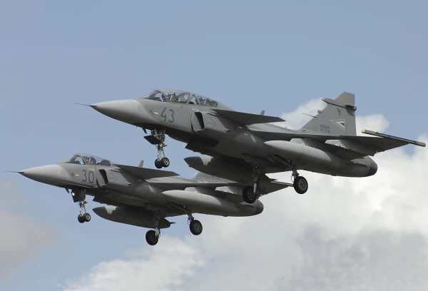 Изображение к статье: Истребители Gripen.