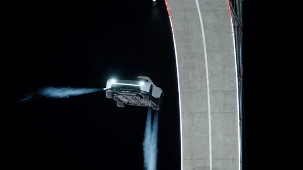Изображение к статье: Илон Маск представил новое поколение Tesla Roadster.