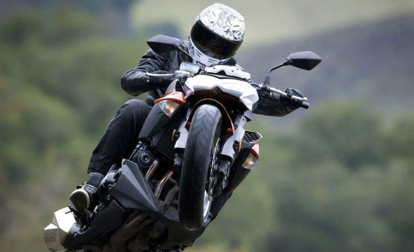 Штраф до 500 евро: как в Риге борются с шумными мотоциклистами