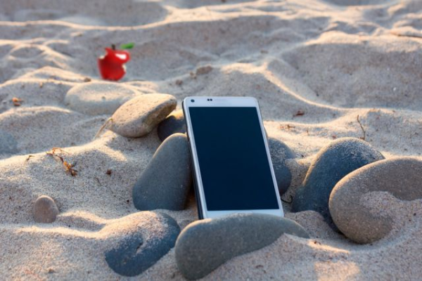 Могут ли прямые солнечные лучи повредить мобильный телефон?