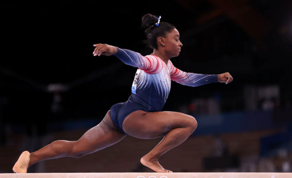 Американская гимнастка Байлз стала пятикратной олимпийской чемпионкой