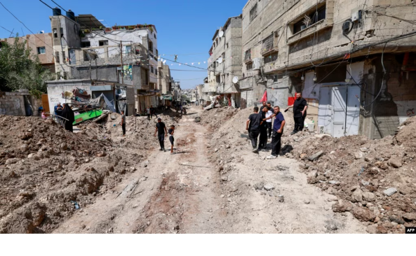 Городской ландшафт Западного Берега и Газы становится неотличим.