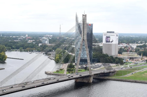 Повреждены тросы вантового моста. Ремонт моста разом подорожал на десятки миллионов евро