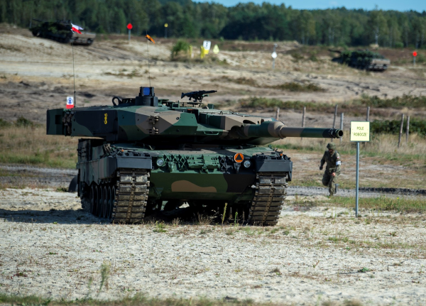 Польша перебросит в Латвию свои самые современные танки Leopard 2 PL