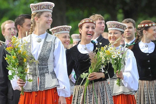 Топ самых счастливых стран ЕС: Латвия на третьем месте…с конца