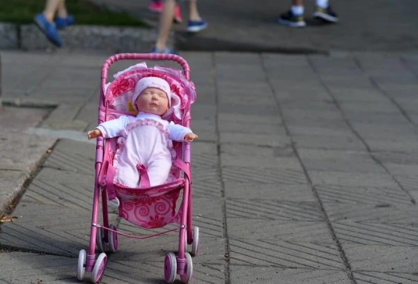 В Латвии одновременно снижаются рождаемость и смертность