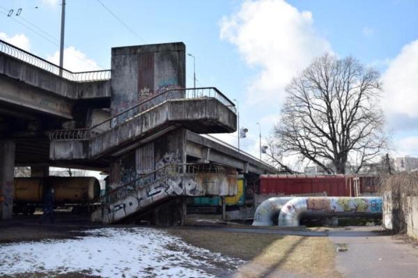 Земитанскому мосту нужны миллионы.