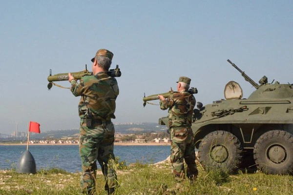 Изображение к статье: Сирийские боевики вошли в окрестности города с российской военной базой