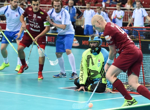 Изображение к статье: Флорболистам Латвии бронза ЧМ оказалась не по зубам