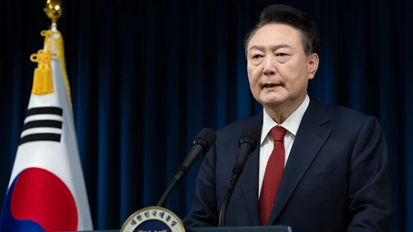 Изображение к статье: Ордер на арест Юна действителен в течение недели, и следователи могут предпринять еще одну попытку его задержать.