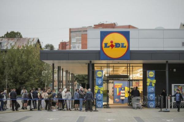 Оскорбленный Lidl советует главе торговцев Латвии внимательнее изучать колбасы