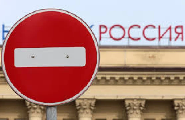 Хотят ввести запрет на работу граждан России и Беларуси в Латвии на ряде предприятий