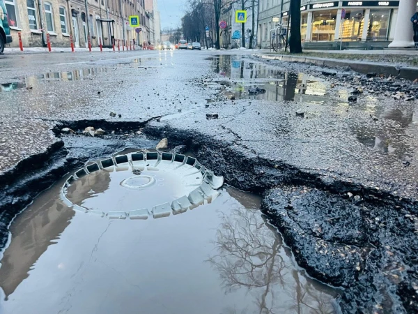 Рижская дума не намерена выплачивать компенсацию за ущерб, причиненный выбоинами