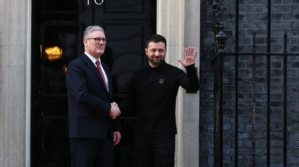 Премьер Британии лично встретил Зеленского после скандала в Вашингтоне