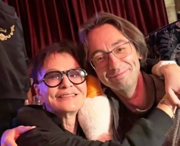 Изображение к статье: Сын звезды Даниил занимается финансами в Гонконге.