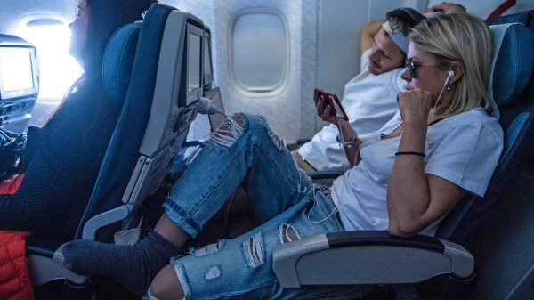 Изображение к статье: Одежда, которая может испортить перелет: советы от стюардесс