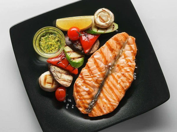 Изображение к статье: Стейк из лосося: рецепт от эксперт назвал лучший метод