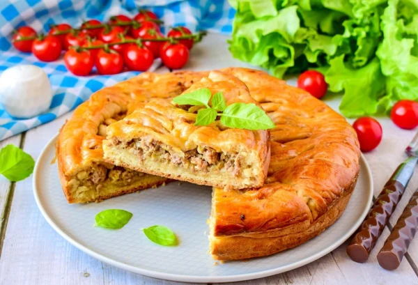 Изображение к статье: Пирог с квашеной капустой и куриным фаршем