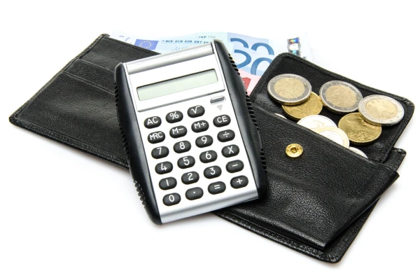 Изображение к статье: С 1 мая в Латвии по-новому будут оплачиваться больничные пенсионеров. Как?