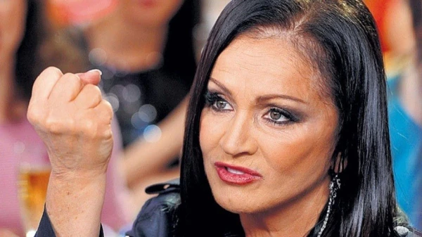 Изображение к статье: Уроженка Украины не афиширует свои политические воззрения.