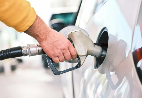 Изображение к статье: Опять: в Риге и Вильнюсе подняли цены на топливо