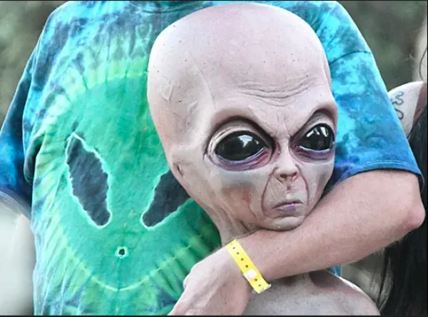 Изображение к статье: ЦРУ раскрыло сверхсекретные сведения о базах инопланетян на Земле