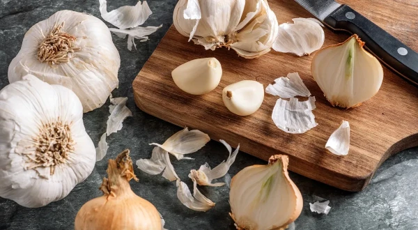 Изображение к статье: Что обжаривать первым — лук или чеснок: вот кулинарное правило, от которого зависит качество блюда