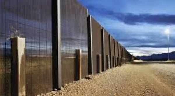 Изображение к статье: США объявили программу «добровольной самодепортации»