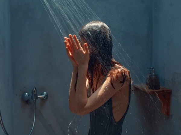 Изображение к статье: В какое время лучше принимать душ: рекомендации врача и тренера