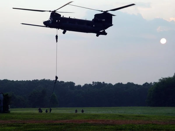 Изображение к статье: Верховный суд США разрешил отстранять транслюдей от армии
