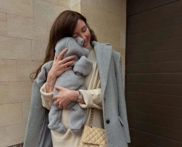 Изображение к статье: Дочь актрисы Анастасии Заворотнюк показала трогательные кадры с малышом Марселем