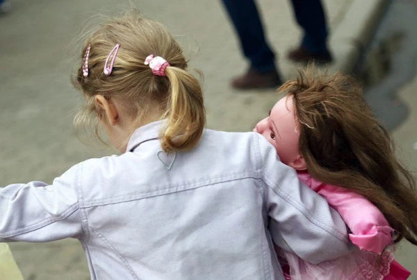 Изображение к статье: В реестре на усыновление — 1097 детей, но активный интерес проявляют лишь 102 семьи