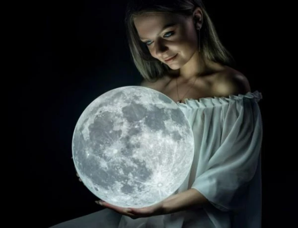 Изображение к статье: Полнолуние в мае 2025 года: Цветочная луна