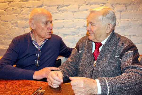 Изображение к статье: Капитаны Вадим Шумов и Леонид Брагин. 2017 год.