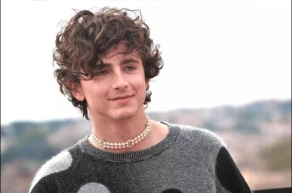 Изображение к статье: Кайли Дженнер впервые вышла в свет с Тимоти Шаламе